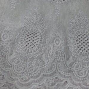 Perdea Tifon cu Broderie  Alb L3.50m/H2.14m cu Rejansa de Bara