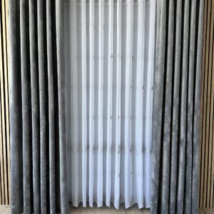 Perdea din In  cu Broderie Fina Alba/Gri 25PRO41 L4m/H2.10 m cu Capse Argintii