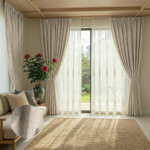 Draperie Lyon Luxury din Catifea cu Insertii   Blackout 70 % Crem